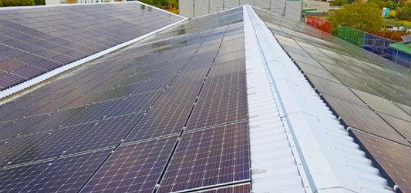 Ohne-eigenes-Dach-in-Solarenergie-Photovoltaik-investieren-so-klappts-friends-financials